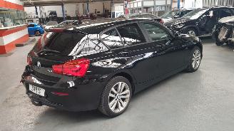 BMW 1-serie 120i picture 4