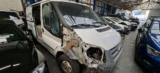 Ford Transit Transit 300 S 2.2 TDCI picture 2