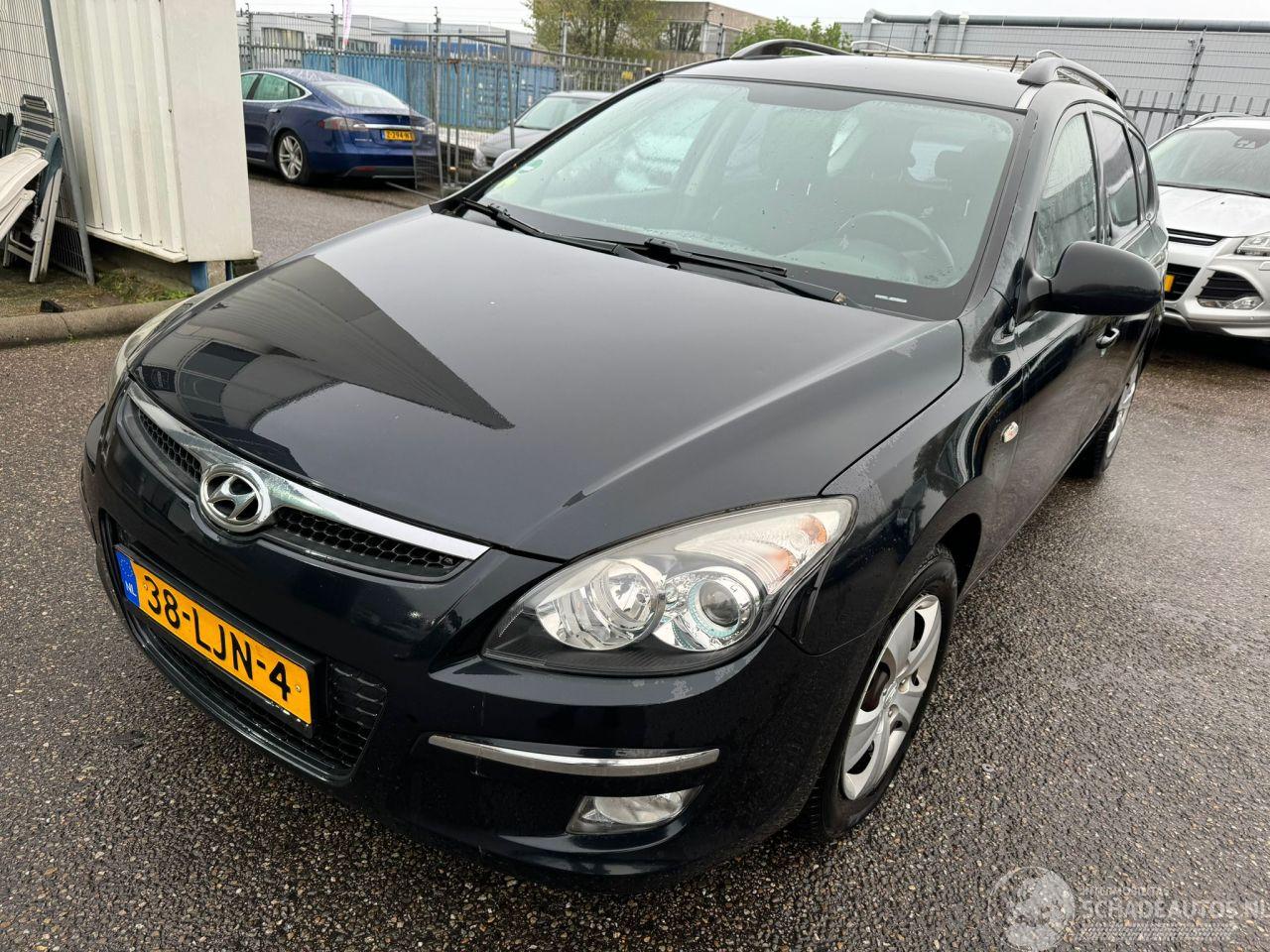 Hyundai I-30 i30 CW 1.4i Blue Dynamic  80 kW / 109 PK(MOTORSCHADE)