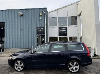 Volvo V-70 1.6 T AUTOMAAT 180 PK LIMITED EDITION BJ 2011 picture 2