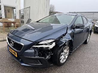 krockskadad bil auto Volvo V-40 CROSS COUNTRY 1.5 T3 AUTOMAAT BJ 2019 2019/11