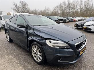 Volvo V-40 CROSS COUNTRY 1.5 T3 AUTOMAAT BJ 2019 picture 6