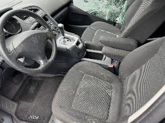 Peugeot 5008 1.6 THP 156 PK AUTOMAAT BJ 2011 picture 8