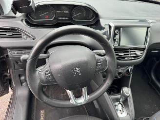 Peugeot 208 1.2 AUTOMAAT PureTech GT-Line picture 8