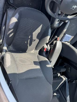 Peugeot 208 1.2 AUTOMAAT PureTech Active BJ 2016 111.109 KM picture 9