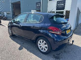 Peugeot 208 1.2 AUTOMAAT PureTech Active BJ 2016 111.109 KM picture 3