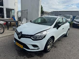 Avarii autoturisme Renault Clio Estate 1.5 dCi Ecoleader Zen BJ 2019 129.660 KM 2019/7