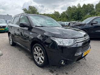 škoda osobní automobily Mitsubishi Outlander 2.0 AUTOMAAT PHEV Instyle BJ 2014 305.027 KM 2014/4