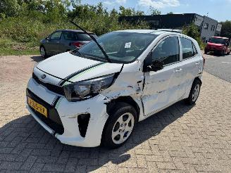 krockskadad bil auto Kia Picanto 1.0 CVVT ComfortLine 2020/10