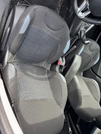 Peugeot 208 1.2 PureTech Allure BJ  2010 142.305 KM picture 10