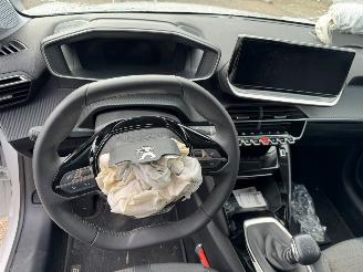 Peugeot 208 1.2 AUTOMAAT PureTech Allure Pack BJ 2022 32.596 KM picture 13