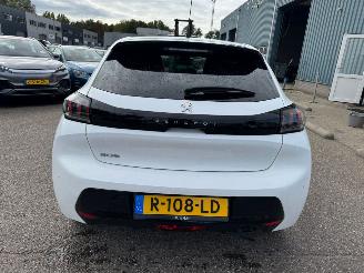 Peugeot 208 1.2 AUTOMAAT PureTech Allure Pack BJ 2022 32.596 KM picture 4