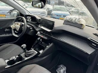 Peugeot 208 1.2 AUTOMAAT PureTech Allure Pack BJ 2022 32.596 KM picture 8
