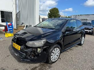 krockskadad bil auto Volkswagen Polo 1.2 TDI BlueMotion Trendline BJ 2011 322.966 KM 2011/3