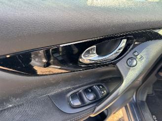 Nissan Qashqai 1.2 Connect Edition BJ 2015 86.370 KM picture 14