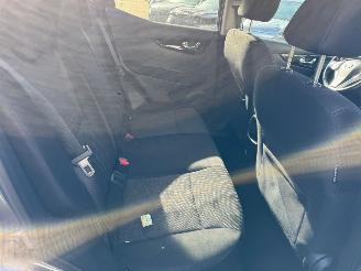 Nissan Qashqai 1.2 Connect Edition BJ 2015 86.370 KM picture 15