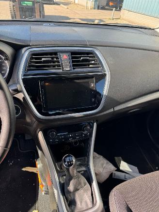 Suzuki S-Cross 1.0 Boosterjet Exclusive BJ 2018 103.316 KM picture 9