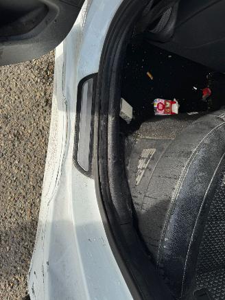 Kia Cee d Sportswagon 1.6 AUTOMAAT GDI PHEV DynamicPlusLine BJ 2023 picture 19