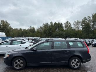 Volvo V-70 2.4D Limited Edition AUTOMAAT picture 2