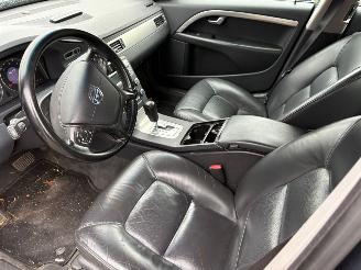 Volvo V-70 2.4D Limited Edition AUTOMAAT picture 8