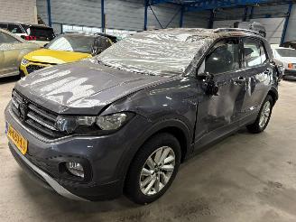 krockskadad bil auto Volkswagen T-Cross 1.0 TSI Life AUTOMAAT 2021/11