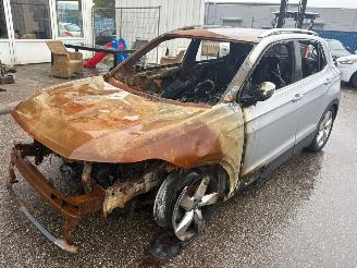 skadebil auto Volkswagen T-Cross 1.0 TSI Style 2023/1