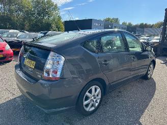 Toyota Prius 1.5 VVT-i Business Edition AUTOMAAT picture 2