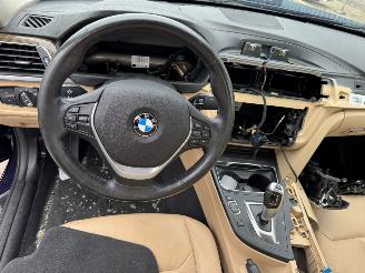 BMW 3-serie 318i Luxury Edition Automaat picture 12