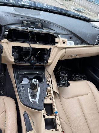 BMW 3-serie 318i Luxury Edition Automaat picture 15