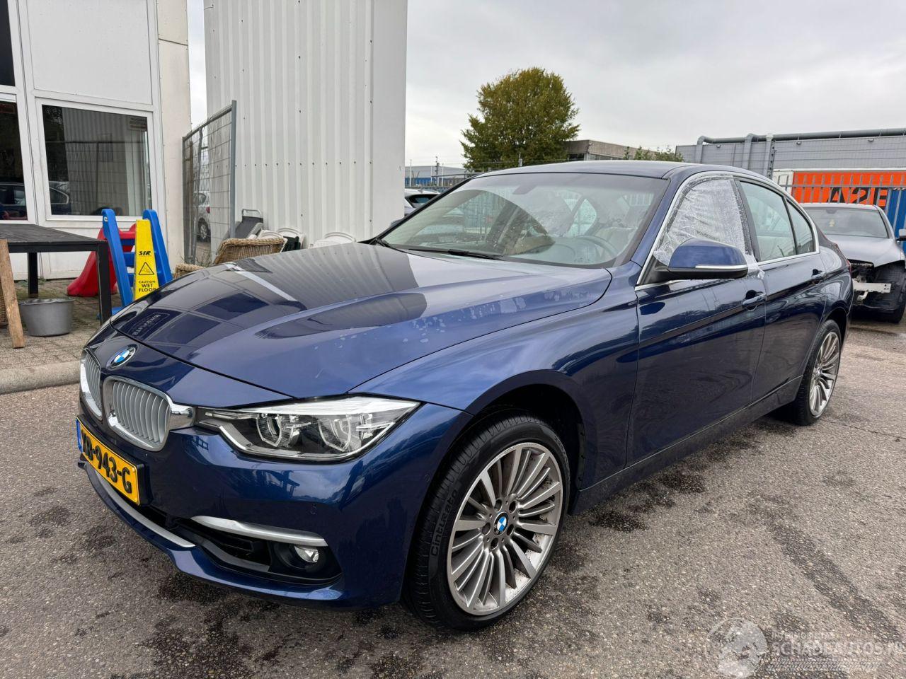BMW 3-serie 318i Luxury Edition Automaat
