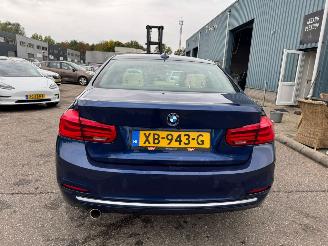 BMW 3-serie 318i Luxury Edition Automaat picture 4