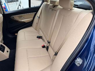 BMW 3-serie 318i Luxury Edition Automaat picture 20
