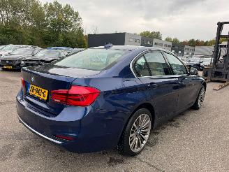 BMW 3-serie 318i Luxury Edition Automaat picture 5