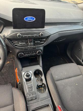 Ford Focus Wagon 1.5 EcoBoost ST Line Business AUTOMAAT picture 14