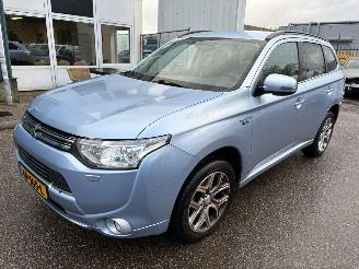 škoda osobní automobily Mitsubishi Outlander 2.0 PHEV Business Edition AUTOMAAT 2015/7
