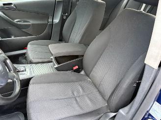 Volkswagen Passat 1.6 FSI AUTOMAAT Trendline picture 8