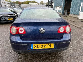 Volkswagen Passat 1.6 FSI AUTOMAAT Trendline picture 4