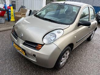 krockskadad bil auto Nissan Micra 1.2 Visia 2004/5