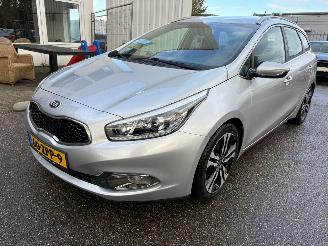 škoda osobní automobily Kia Cee d Sportswagon 1.6 GDI Plus Pack BJ 2013 238.756 KM 2013/1