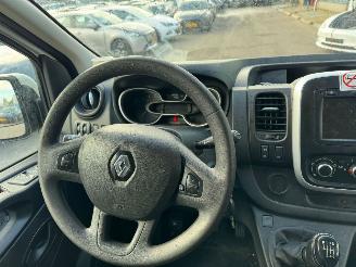 Renault  2.0 dCi 120 T29 L2H1 Work Edition picture 12