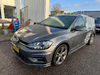 Vaurioauto  passenger cars Volkswagen Golf Variant 1.6 TDI Highline Business R 2017/10