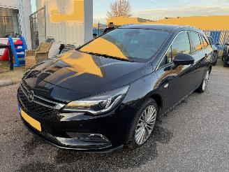 krockskadad bil auto Opel Astra Sports Tourer 1.4 Online Edition AUTOMAAT 2017/9