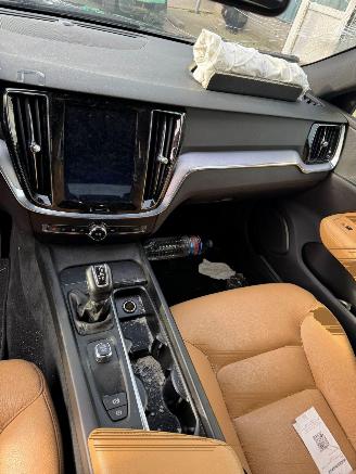 Volvo V-60 2.0 T5 Momentum 250 PK AUTOMAAT picture 14