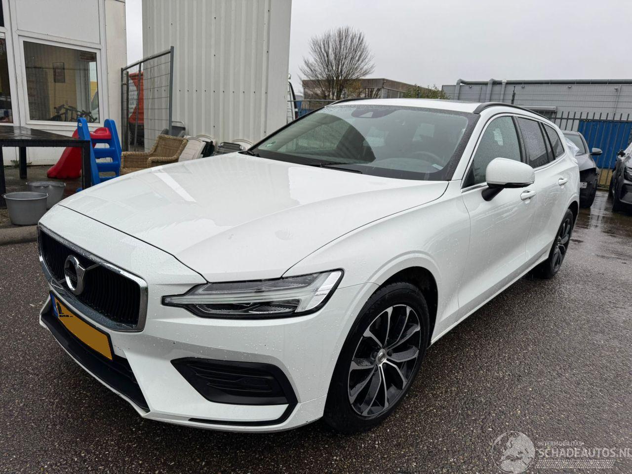 Volvo V-60 2.0 B3 AUTOMAAT BJ 2022 Momentum Busines
