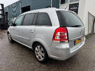 Opel Zafira 1.8 Cosmo AUTOMAAT picture 3