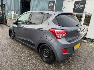 Hyundai I-10 1.0i i-Motion Go! 2016 picture 4