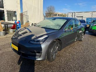 damaged passenger cars Tesla Model 3 Standard RWD Plus 60 kWh 2019/12