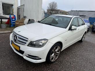 Schadeauto Mercedes C-klasse 180 Business Class 125! Avantgarde AUTOMAAT 2011/9