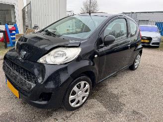 skadebil auto Peugeot 107 1.0-12V XR BJ 2010 147.936 KM 2010/6