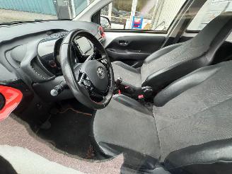 Toyota Aygo 1.0 VVT-i CABRIO x-cite BJ 2019 50.148 KM picture 13